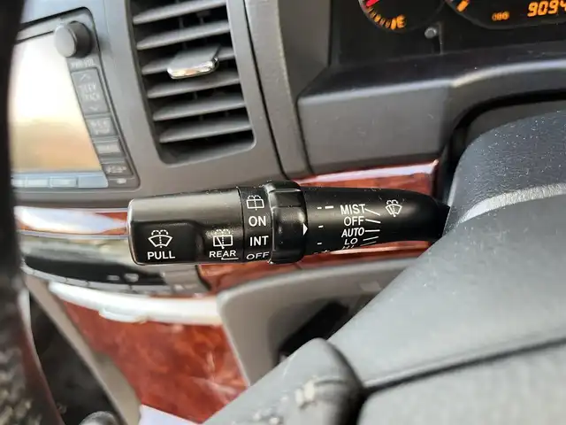 トヨタ アリオン A18 Sパッケージ 高知県 2005(平17)年 9.1万km シルバーM 純正ナビワイルドマルチAVステーション/ドライブレコーダー/ETC/リモコンキー/バックカメラ/スペアキー/リモコンキー/純正フロアマット/純正15インチアルミホイール/オートライト/キセノンヘッドライト/運転席＋助手席エアバッグ/AM/FM/本革巻きステアリング