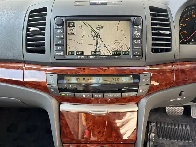 トヨタ アリオン A18 Sパッケージ 高知県 2005(平17)年 9.1万km シルバーM 純正ナビワイルドマルチAVステーション/ドライブレコーダー/ETC/リモコンキー/バックカメラ/スペアキー/リモコンキー/純正フロアマット/純正15インチアルミホイール/オートライト/キセノンヘッドライト/運転席＋助手席エアバッグ/AM/FM/本革巻きステアリング