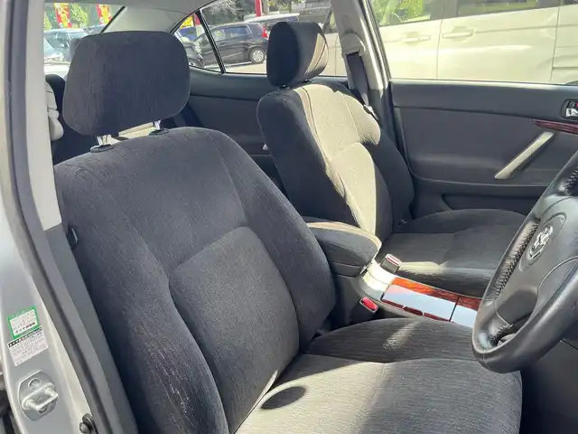 トヨタ アリオン A18 Sパッケージ 高知県 2005(平17)年 9.1万km シルバーM 純正ナビワイルドマルチAVステーション/ドライブレコーダー/ETC/リモコンキー/バックカメラ/スペアキー/リモコンキー/純正フロアマット/純正15インチアルミホイール/オートライト/キセノンヘッドライト/運転席＋助手席エアバッグ/AM/FM/本革巻きステアリング