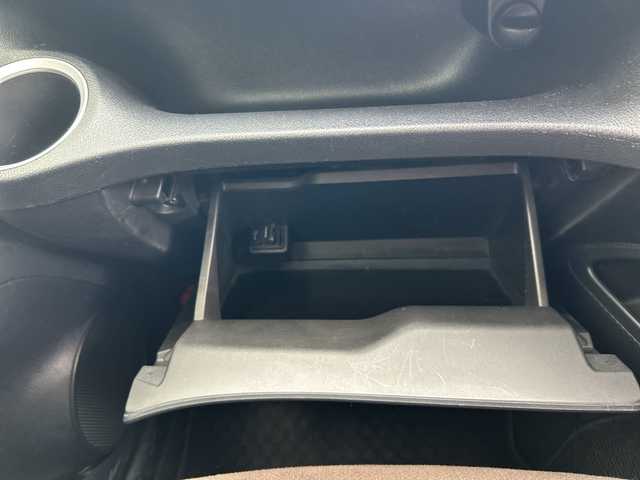 トヨタ シエンタ G クエロ 福岡県 2022(令4)年 5.6万km ホワイトパールクリスタルシャイン 純正7型ナビ　NSZT-W68T/【AM/FM/CD/DVD/フルセグTV/BT/HDMI】/純正12.1型後席モニター　V12T-R68C/ワンオーナー/アラウンドビューモニター/前後ドライブレコーダー/ETC/衝突被害軽減システム/レーンキープアシスト/前後コーナーセンサー/両側パワースライドドア/前席シートヒーター/ステアリングヒーター/ステアリングスイッチ/電動格納ミラー/LEDヘッドライト/フォグランプ/純正フロアマット/純正ドアバイザー