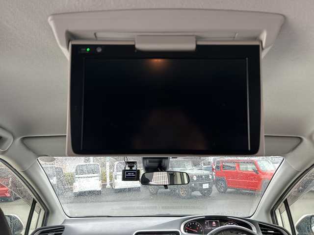 トヨタ シエンタ G クエロ 福岡県 2022(令4)年 5.6万km ホワイトパールクリスタルシャイン 純正7型ナビ　NSZT-W68T/【AM/FM/CD/DVD/フルセグTV/BT/HDMI】/純正12.1型後席モニター　V12T-R68C/ワンオーナー/アラウンドビューモニター/前後ドライブレコーダー/ETC/衝突被害軽減システム/レーンキープアシスト/前後コーナーセンサー/両側パワースライドドア/前席シートヒーター/ステアリングヒーター/ステアリングスイッチ/電動格納ミラー/LEDヘッドライト/フォグランプ/純正フロアマット/純正ドアバイザー