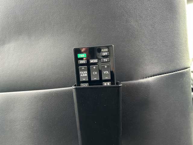 トヨタ シエンタ G クエロ 福岡県 2022(令4)年 5.6万km ホワイトパールクリスタルシャイン 純正7型ナビ　NSZT-W68T/【AM/FM/CD/DVD/フルセグTV/BT/HDMI】/純正12.1型後席モニター　V12T-R68C/ワンオーナー/アラウンドビューモニター/前後ドライブレコーダー/ETC/衝突被害軽減システム/レーンキープアシスト/前後コーナーセンサー/両側パワースライドドア/前席シートヒーター/ステアリングヒーター/ステアリングスイッチ/電動格納ミラー/LEDヘッドライト/フォグランプ/純正フロアマット/純正ドアバイザー