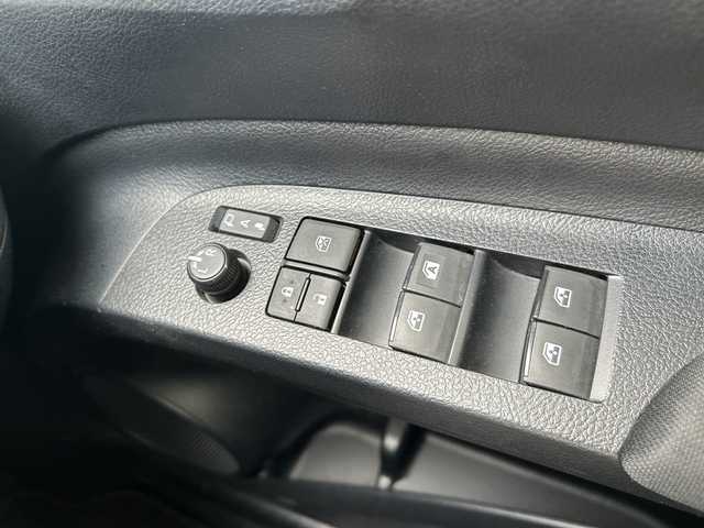 トヨタ シエンタ G クエロ 福岡県 2022(令4)年 5.6万km ホワイトパールクリスタルシャイン 純正7型ナビ　NSZT-W68T/【AM/FM/CD/DVD/フルセグTV/BT/HDMI】/純正12.1型後席モニター　V12T-R68C/ワンオーナー/アラウンドビューモニター/前後ドライブレコーダー/ETC/衝突被害軽減システム/レーンキープアシスト/前後コーナーセンサー/両側パワースライドドア/前席シートヒーター/ステアリングヒーター/ステアリングスイッチ/電動格納ミラー/LEDヘッドライト/フォグランプ/純正フロアマット/純正ドアバイザー