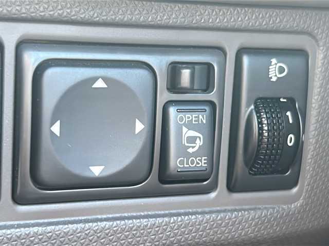 日産 マーチ ボレロ 三重県 2009(平21)年 5.1万km フランボワーズレッド 禁煙/純正ナビ/フルセグTV/バックカメラ/スマートキー/AUTECHホイール/オートライト/フォグランプ/電動格納ミラー/純正フロアマット/純正ドアバイザー/保証書/取扱説明書