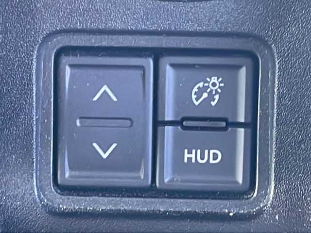 スズキ スペーシア カスタム HYBRID XS 香川県 2019(平31)年 5.6万km ピュアホワイトP スズキセーフティサポート/・デュアルセンサーブレーキサポートII (DSBS) /・誤発進抑制機能/・車線逸脱警報/抑制機能/・ふらつき警報機能/・ヘッドアップディスプレイ（HUD）/・後退時ブレーキサポート/・360°ビューモニター/コーナーセンサー/純正８型メモリナビ（CN-RZ843）/・Bluetooth接続/・AM/FM/・CD/DVD/・フルセグTV/両側電動スライドドア/純正15インチアルミホイール/LEDヘッドライト/運転席ヒートシーター/ハーフレザーシート/ロールサンシェード/パーソナルテーブル/USBポート/プッシュスタート/スマートキー