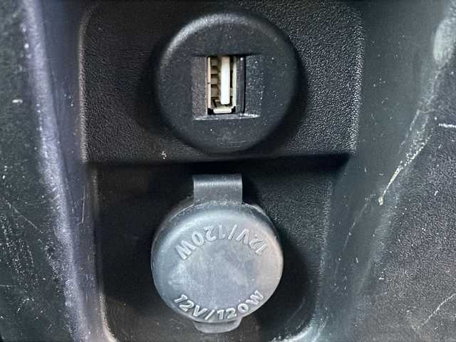 スズキ スペーシア カスタム HYBRID XS 香川県 2019(平31)年 5.6万km ピュアホワイトP スズキセーフティサポート/・デュアルセンサーブレーキサポートII (DSBS) /・誤発進抑制機能/・車線逸脱警報/抑制機能/・ふらつき警報機能/・ヘッドアップディスプレイ（HUD）/・後退時ブレーキサポート/・360°ビューモニター/コーナーセンサー/純正８型メモリナビ（CN-RZ843）/・Bluetooth接続/・AM/FM/・CD/DVD/・フルセグTV/両側電動スライドドア/純正15インチアルミホイール/LEDヘッドライト/運転席ヒートシーター/ハーフレザーシート/ロールサンシェード/パーソナルテーブル/USBポート/プッシュスタート/スマートキー