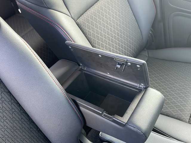 スズキ スペーシア カスタム HYBRID XS 香川県 2019(平31)年 5.6万km ピュアホワイトP スズキセーフティサポート/・デュアルセンサーブレーキサポートII (DSBS) /・誤発進抑制機能/・車線逸脱警報/抑制機能/・ふらつき警報機能/・ヘッドアップディスプレイ（HUD）/・後退時ブレーキサポート/・360°ビューモニター/コーナーセンサー/純正８型メモリナビ（CN-RZ843）/・Bluetooth接続/・AM/FM/・CD/DVD/・フルセグTV/両側電動スライドドア/純正15インチアルミホイール/LEDヘッドライト/運転席ヒートシーター/ハーフレザーシート/ロールサンシェード/パーソナルテーブル/USBポート/プッシュスタート/スマートキー