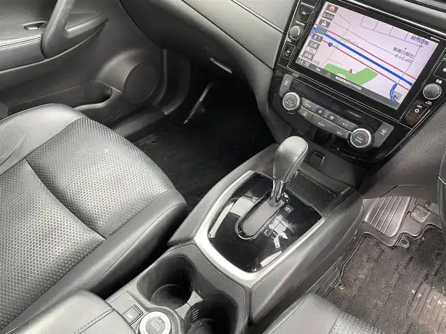 日産 エクストレイル 20X 青森県 2018(平30)年 7万km プレミアムコロナオレンジ ・４WD/・純正9インチSDナビ/・フルセグ/CD/DVD/AM/FM/・Bluetooth/・全方位カメラ/・コーナーセンサー/・盗難防止装置/・横滑り防止装置/・オートライト/・LEDライト/・フォグランプ/・フリップダウンモニター/・純正18インチアルミホイール/・純正フロアマット/・ダブルエアバック/・ドライブレコーダー/・ETC/・ダブルエアバック/・スペアキー/・取扱説明書
