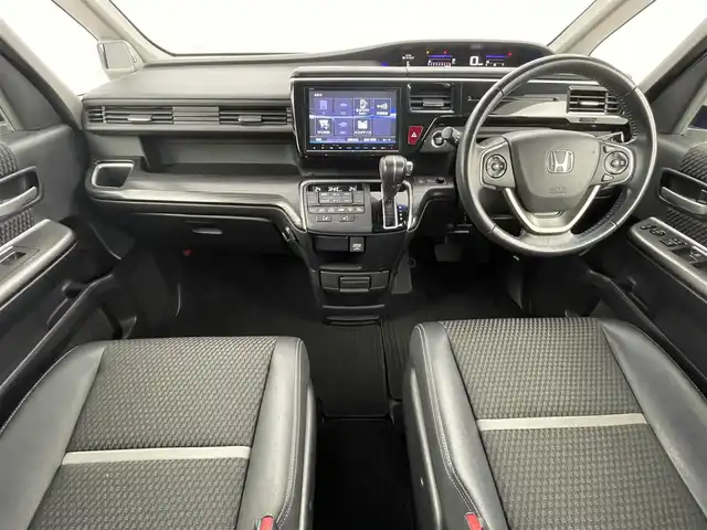 ホンダ ステップワゴン スパーダクールスピリット アドバンスパッケージβ 福岡県 2016(平28)年 7.4万km ホワイトオーキッドパール フリップダウンモニター　/純正９型ナビ　/ビルトインＥＴＣ　/ドライブレコーダー　/アダプティブクルーズコントロール　/コーナーセンサー　/わくわくゲート　/ホンダセンシング/衝突軽減ブレーキ　/レーンキープ　/パドルシフト/両側電動スライドドア　/ハーフレザー　/シートヒーター