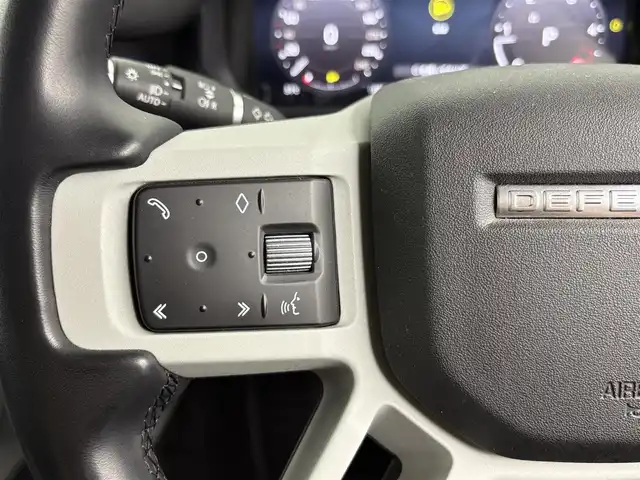 ランドローバー ランドローバー ディフェンダー 110XダイナミッHSE 埼玉県 2023(令5)年 3.2万km 白 ４WD/サンルーフ/純正ナビ/Bluetooth/Applecarplay/全方位カメラ/クルーズコントロール/ドライブレコーダー/レザーシート/シートヒーター　エアシート/プッシュスタート/スマートキー
