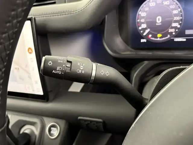 ランドローバー ランドローバー ディフェンダー 110XダイナミッHSE 埼玉県 2023(令5)年 3.2万km 白 ４WD/サンルーフ/純正ナビ/Bluetooth/Applecarplay/全方位カメラ/クルーズコントロール/ドライブレコーダー/レザーシート/シートヒーター　エアシート/プッシュスタート/スマートキー