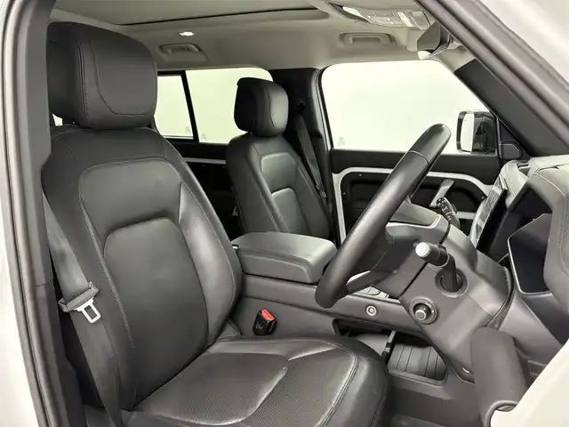 ランドローバー ランドローバー ディフェンダー 110XダイナミッHSE 埼玉県 2023(令5)年 3.2万km 白 ４WD/サンルーフ/純正ナビ/Bluetooth/Applecarplay/全方位カメラ/クルーズコントロール/ドライブレコーダー/レザーシート/シートヒーター　エアシート/プッシュスタート/スマートキー