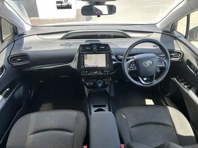 トヨタ プリウス S 静岡県 2022(令4)年 3.1万km プラチナホワイトパールマイカ トヨタセーフティセンス/エアロＦＳＲ/純正ディスプレイオーディオ/ナビ機能/バックカメラ/ドラレコ/ＥＴＣ/レーダークルーズ/ＩＣＳ/ＬＴＡ/ＬＤＡ/ＬＥＤヘッドライト/AC100V１５００Ｗ電/ＯＰスペアタイヤ