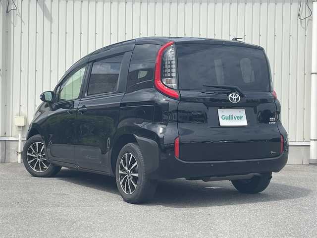 トヨタ シエンタ ハイブリッド Z 山形県 2023(令5)年 2.5万km ブラック ４ＷＤ/衝突被害軽減/純正メモリナビ/　　【ＣＤ　ＤＶＤ　ＢＴ　フルセグ　USB】/全周囲カメラ/両側パワースライドドア/アダプティブクルーズコントロール/LEDオートライト/オートハイビーム/純正15インチアルミホイール/コーナーセンサー/レーンキープアシスト/横滑り防止装置/盗難防止装置/純正フロアマット/アイドリングストップ/電動格納ミラー/スマートキー/スペアキー/ETCメモリナビ