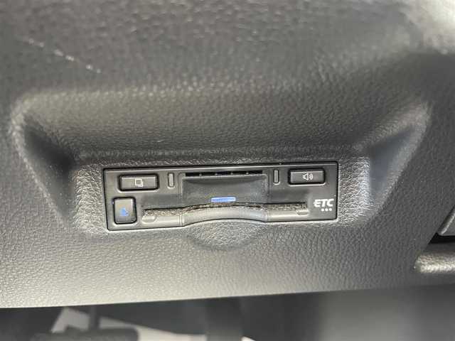 トヨタ シエンタ ハイブリッド Z 山形県 2023(令5)年 2.5万km ブラック ４ＷＤ/衝突被害軽減/純正メモリナビ/　　【ＣＤ　ＤＶＤ　ＢＴ　フルセグ　USB】/全周囲カメラ/両側パワースライドドア/アダプティブクルーズコントロール/LEDオートライト/オートハイビーム/純正15インチアルミホイール/コーナーセンサー/レーンキープアシスト/横滑り防止装置/盗難防止装置/純正フロアマット/アイドリングストップ/電動格納ミラー/スマートキー/スペアキー/ETCメモリナビ