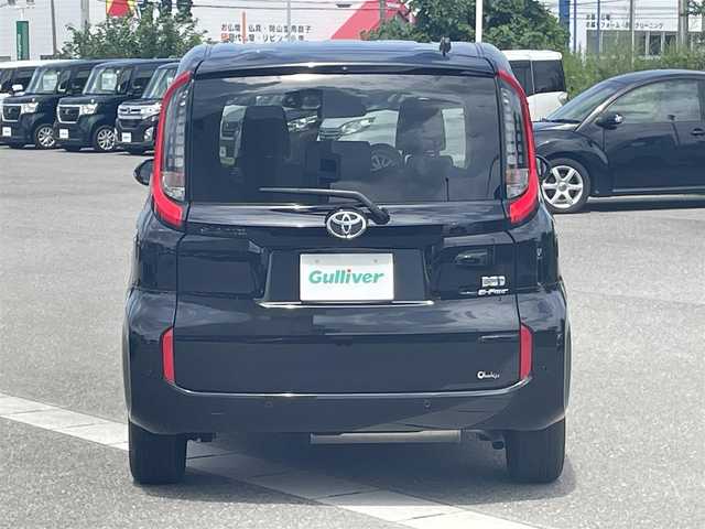 トヨタ シエンタ ハイブリッド Z 山形県 2023(令5)年 2.5万km ブラック ４ＷＤ/衝突被害軽減/純正メモリナビ/　　【ＣＤ　ＤＶＤ　ＢＴ　フルセグ　USB】/全周囲カメラ/両側パワースライドドア/アダプティブクルーズコントロール/LEDオートライト/オートハイビーム/純正15インチアルミホイール/コーナーセンサー/レーンキープアシスト/横滑り防止装置/盗難防止装置/純正フロアマット/アイドリングストップ/電動格納ミラー/スマートキー/スペアキー/ETCメモリナビ