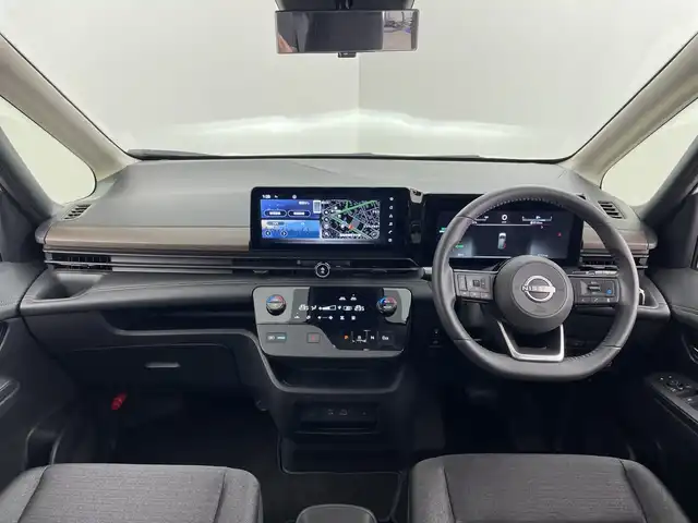 日産 セレナ e－パワー ハイウェイスター V 群馬県 2024(令6)年 0.8万km プリズムホワイト 純正１２．３型ナビ　全周囲カメラ　プロパイロット　置くだけ充電　両側電動スライドドア　ＢＳＭ　デジタルインナーミラー　レーンキープアシスト　オートマチックハイビーム　ＥＴＣ２．０　ＬＥＤ　禁煙車