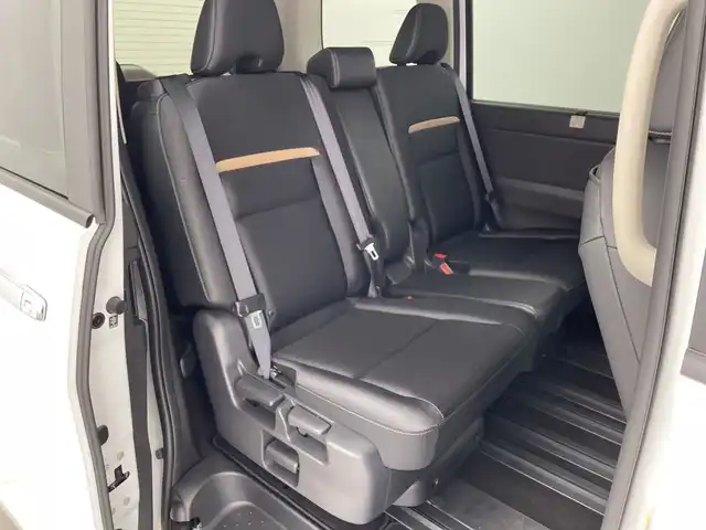 日産 セレナ e－パワー ハイウェイスター V 群馬県 2024(令6)年 0.8万km プリズムホワイト 純正１２．３型ナビ　全周囲カメラ　プロパイロット　置くだけ充電　両側電動スライドドア　ＢＳＭ　デジタルインナーミラー　レーンキープアシスト　オートマチックハイビーム　ＥＴＣ２．０　ＬＥＤ　禁煙車