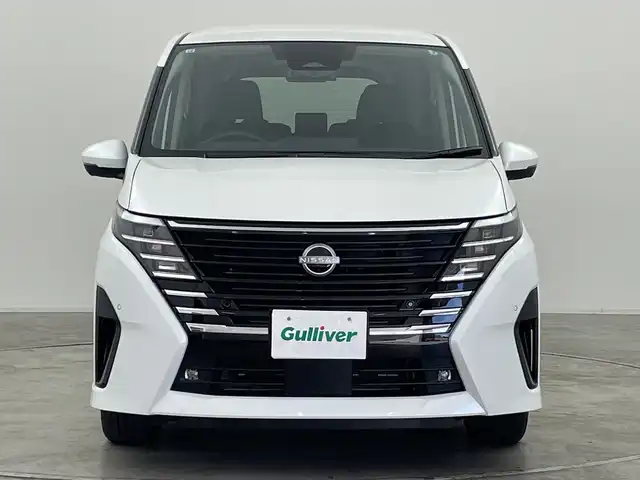 日産 セレナ e－パワー ハイウェイスター V 群馬県 2024(令6)年 0.8万km プリズムホワイト 純正１２．３型ナビ　全周囲カメラ　プロパイロット　置くだけ充電　両側電動スライドドア　ＢＳＭ　デジタルインナーミラー　レーンキープアシスト　オートマチックハイビーム　ＥＴＣ２．０　ＬＥＤ　禁煙車