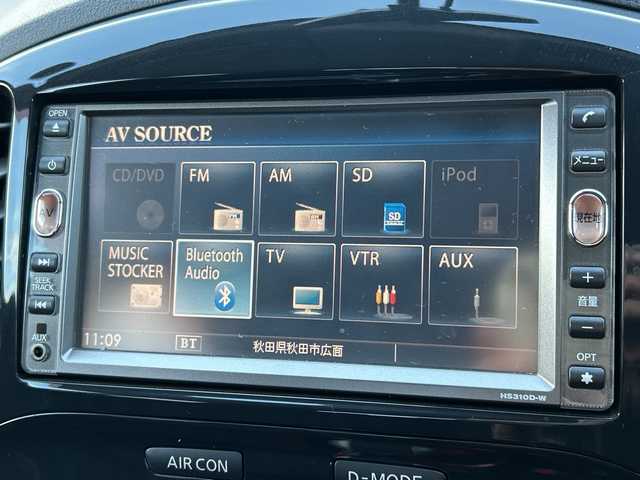 日産 ジューク 15RX 秋田県 2010(平22)年 5.5万km サファイアブラック ・純正ナビ /・Bluetooth /・バックカメラ /・ETC /・ABS /・オートライト /・純正アルミホイール /・純正フロアマット /・DVD