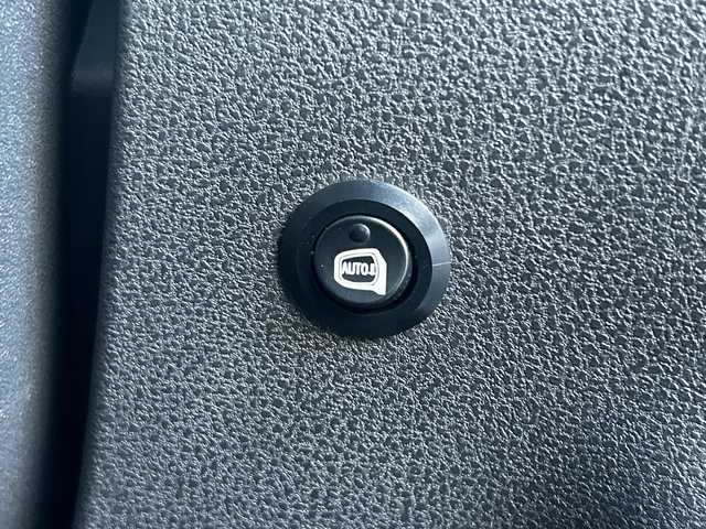 日産 ジューク 15RX 秋田県 2010(平22)年 5.5万km サファイアブラック ・純正ナビ /・Bluetooth /・バックカメラ /・ETC /・ABS /・オートライト /・純正アルミホイール /・純正フロアマット /・DVD