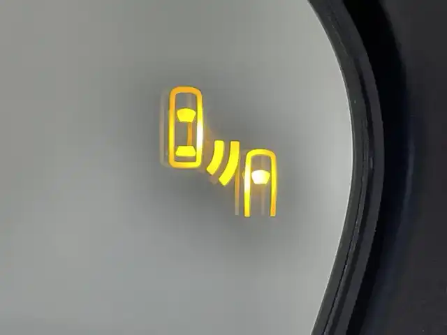 トヨタ プリウス A ツーリングセレクション 愛知県 2019(平31)年 8.5万km ホワイトパールクリスタルシャイン 純正11.6インチナビ/トヨタセーフティセンス/ETC2.0/バックモニター/クルーズコントロール/ブラインドスポットモニター/パワーシートD席/Bluetooth/コーナーセンサー/レーンキープアシスト/レーンディパーチャーアラート/パーキングサポートブレーキ/オートハイビーム/プッシュスタート/USB接続/LEDヘッドライト/スマートキー/スペアキー/純正フロアマット/純正アルミホイール/オートライト