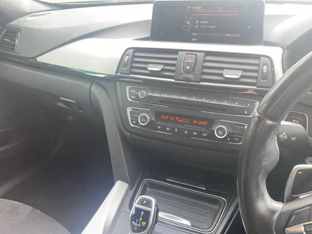 ＢＭＷ ３２０ｄ Mスポーツ 福島県 2013(平25)年 10万km 黒 純正HDDナビ/【DVD/CD/Bluetooth/USB/ラジオ】/バックカメラ/純正18inアルミホイール/オートヘッドライト/純正LEDヘッドライト/純正フォグランプ/フロアマット/ETC/スマートキー/エンジンプッシュスタート