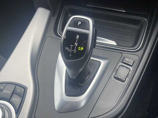 ＢＭＷ ３２０ｄ Mスポーツ 福島県 2013(平25)年 10万km 黒 純正HDDナビ/【DVD/CD/Bluetooth/USB/ラジオ】/バックカメラ/純正18inアルミホイール/オートヘッドライト/純正LEDヘッドライト/純正フォグランプ/フロアマット/ETC/スマートキー/エンジンプッシュスタート