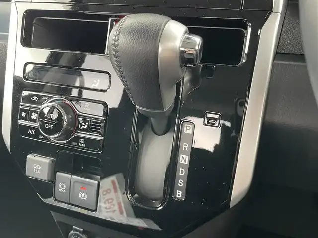 トヨタ ルーミー カスタムG 千葉県 2022(令4)年 2.8万km ブラックマイカメタリック 純正ナビ/バックカメラ/フルセグＴＶ/クルーズコントロール/ビルトインＥＴＣ/両側パワースライドドア/前席シートヒーター/コーナーセンサー/衝突被害軽減ブレーキ/オートライト/アイドリングストップ