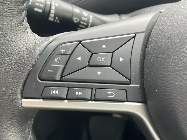 日産 セレナ e－パワー ハイウェイスター V 佐賀県 2020(令2)年 6.6万km ダークメタルグレー 7人乗り/プロパイロット/エマージェンシーブレーキ/インテリジェントクルーズコントロール/車線逸脱警報/車線逸脱防止支援/側方支援/後側方支援/前後ソナー/パーキングアシスト/純正10型SDナビ/・アラウンドビューカメラ/・フルセグTV/BT/CD/DVD/純正後席モニター/両側パワースライドドア/純正16インチAW/純正前方ドラレコ(DH5－D)/LEDヘッドライト/フォグランプ/オートライト/ETC/電動パーキングスイッチ/取扱説明書/保証書
