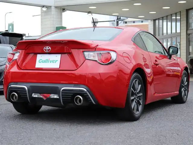 トヨタ ８６ G 神奈川県 2012(平24)年 5.7万km ライトニングレッド 6速マニュアル/ドラレコ/ETC/バックカメラ/社外メモリナビ/Buletoothオーディオ/DVD/CD/フルセグテレビ/純正16インチAW/純正フロアマット/純正ヘッドライト
