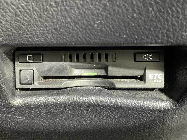 トヨタ シエンタ G クエロ 沖縄県 2017(平29)年 6.1万km クールボルドーガラスフレーク 県外仕入れ/禁煙車/両側パワースライド/純正ナビ/・ＣＤ／ＤＶＤ/・Ｂｌｕｅｔｏｏｔｈ／ワンセグＴＶ/バックカメラ/トヨタセーフティセンス/・レーンディパーチャー/・オートハイビーム/・プリクラクションセーフティー/ドライブレコーダー前/ビルトインＥＴＣ/ステアリングリモコン/LEDヘッドライト