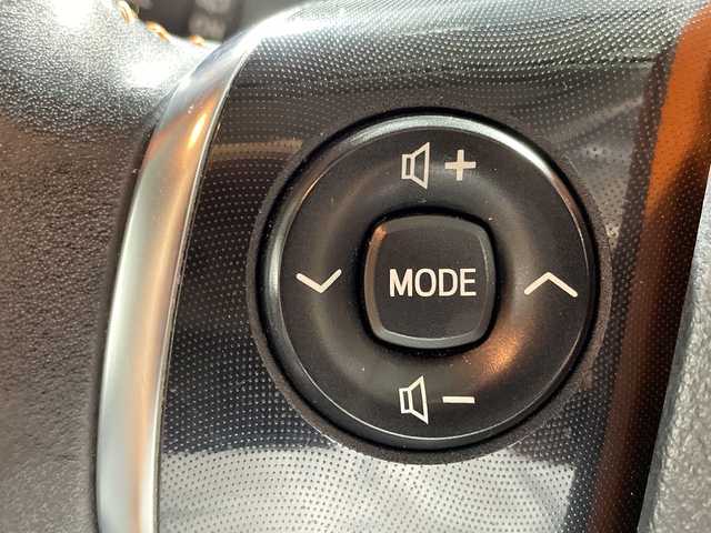 トヨタ シエンタ G クエロ 沖縄県 2017(平29)年 6.1万km クールボルドーガラスフレーク 県外仕入れ/禁煙車/両側パワースライド/純正ナビ/・ＣＤ／ＤＶＤ/・Ｂｌｕｅｔｏｏｔｈ／ワンセグＴＶ/バックカメラ/トヨタセーフティセンス/・レーンディパーチャー/・オートハイビーム/・プリクラクションセーフティー/ドライブレコーダー前/ビルトインＥＴＣ/ステアリングリモコン/LEDヘッドライト