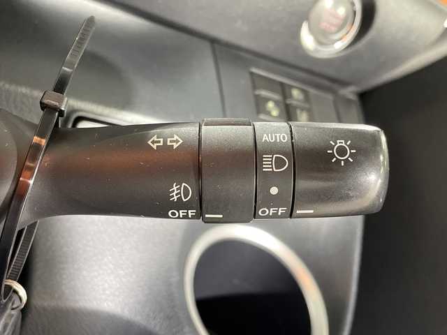 トヨタ シエンタ G クエロ 沖縄県 2017(平29)年 6.1万km クールボルドーガラスフレーク 県外仕入れ/禁煙車/両側パワースライド/純正ナビ/・ＣＤ／ＤＶＤ/・Ｂｌｕｅｔｏｏｔｈ／ワンセグＴＶ/バックカメラ/トヨタセーフティセンス/・レーンディパーチャー/・オートハイビーム/・プリクラクションセーフティー/ドライブレコーダー前/ビルトインＥＴＣ/ステアリングリモコン/LEDヘッドライト