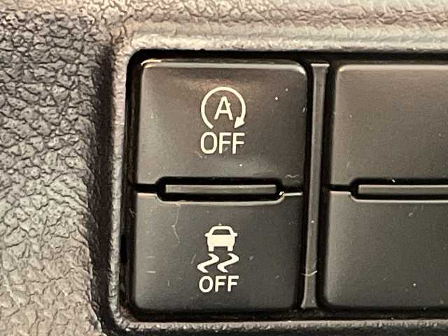 トヨタ シエンタ G クエロ 沖縄県 2017(平29)年 6.1万km クールボルドーガラスフレーク 県外仕入れ/禁煙車/両側パワースライド/純正ナビ/・ＣＤ／ＤＶＤ/・Ｂｌｕｅｔｏｏｔｈ／ワンセグＴＶ/バックカメラ/トヨタセーフティセンス/・レーンディパーチャー/・オートハイビーム/・プリクラクションセーフティー/ドライブレコーダー前/ビルトインＥＴＣ/ステアリングリモコン/LEDヘッドライト