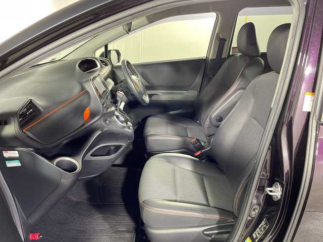 トヨタ シエンタ G クエロ 沖縄県 2017(平29)年 6.1万km クールボルドーガラスフレーク 県外仕入れ/禁煙車/両側パワースライド/純正ナビ/・ＣＤ／ＤＶＤ/・Ｂｌｕｅｔｏｏｔｈ／ワンセグＴＶ/バックカメラ/トヨタセーフティセンス/・レーンディパーチャー/・オートハイビーム/・プリクラクションセーフティー/ドライブレコーダー前/ビルトインＥＴＣ/ステアリングリモコン/LEDヘッドライト