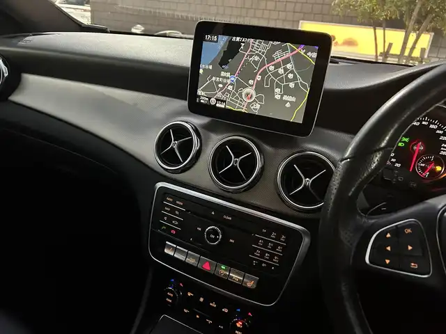 メルセデス・ベンツ ＧＬＡ１８０ 福岡県 2018(平30)年 2.6万km カバンサイトブルー レーダーセーフティパッケージ/アクティブセーフティブレーキ/レーンキープアシスト/ブラインドスポットモニター/黒革/前席シートヒーター/純正ナビ/Applecarplay/androidauto/フルセグTV/バックカメラ/Bluetooth/パワーバックドア/LEDライト/純正18インチアルミホイール/ETC
