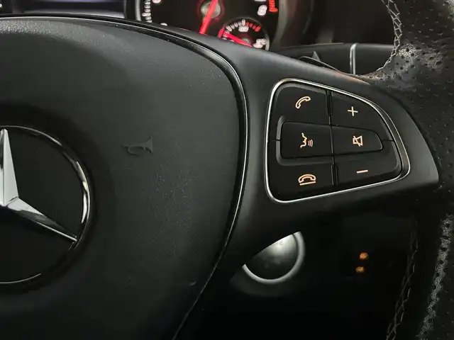 メルセデス・ベンツ ＧＬＡ１８０ 福岡県 2018(平30)年 2.6万km カバンサイトブルー レーダーセーフティパッケージ/アクティブセーフティブレーキ/レーンキープアシスト/ブラインドスポットモニター/黒革/前席シートヒーター/純正ナビ/Applecarplay/androidauto/フルセグTV/バックカメラ/Bluetooth/パワーバックドア/LEDライト/純正18インチアルミホイール/ETC