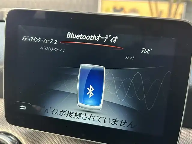 メルセデス・ベンツ ＧＬＡ１８０ 福岡県 2018(平30)年 2.6万km カバンサイトブルー レーダーセーフティパッケージ/アクティブセーフティブレーキ/レーンキープアシスト/ブラインドスポットモニター/黒革/前席シートヒーター/純正ナビ/Applecarplay/androidauto/フルセグTV/バックカメラ/Bluetooth/パワーバックドア/LEDライト/純正18インチアルミホイール/ETC