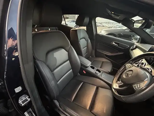 メルセデス・ベンツ ＧＬＡ１８０ 福岡県 2018(平30)年 2.6万km カバンサイトブルー レーダーセーフティパッケージ/アクティブセーフティブレーキ/レーンキープアシスト/ブラインドスポットモニター/黒革/前席シートヒーター/純正ナビ/Applecarplay/androidauto/フルセグTV/バックカメラ/Bluetooth/パワーバックドア/LEDライト/純正18インチアルミホイール/ETC