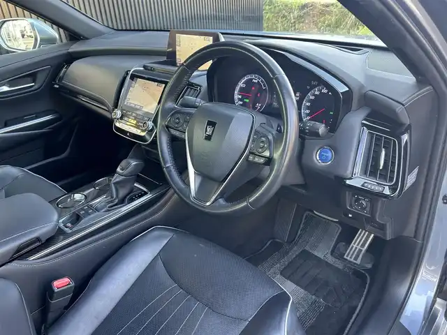 トヨタ クラウン ハイブリッド RS アドバンス 福岡県 2018(平30)年 6.2万km プレシャスガレナ サンルーフ/トヨタセーフティセンス/黒革シート/シートヒーター/エアシート/純正ナビ/Bluetooth/フルセグTV/全方位カメラ/ステアリングスイッチ/パドルシフト/LEDヘッドライト/オートハイビーム/18インチBBSアルミホイール/DTECマフラー/全方位ドライブレコーダー/取扱説明書/保証書