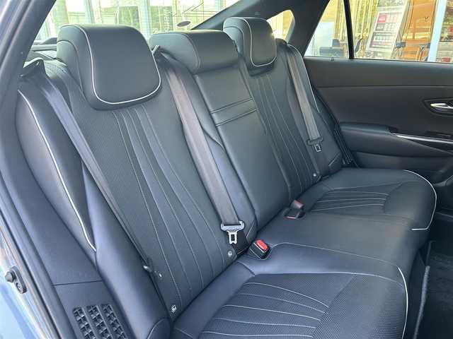 トヨタ クラウン ハイブリッド RS アドバンス 福岡県 2018(平30)年 6.2万km プレシャスガレナ サンルーフ/トヨタセーフティセンス/黒革シート/シートヒーター/エアシート/純正ナビ/Bluetooth/フルセグTV/全方位カメラ/ステアリングスイッチ/パドルシフト/LEDヘッドライト/オートハイビーム/18インチBBSアルミホイール/DTECマフラー/全方位ドライブレコーダー/取扱説明書/保証書