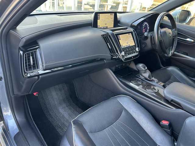 トヨタ クラウン ハイブリッド RS アドバンス 福岡県 2018(平30)年 6.2万km プレシャスガレナ サンルーフ/トヨタセーフティセンス/黒革シート/シートヒーター/エアシート/純正ナビ/Bluetooth/フルセグTV/全方位カメラ/ステアリングスイッチ/パドルシフト/LEDヘッドライト/オートハイビーム/18インチBBSアルミホイール/DTECマフラー/全方位ドライブレコーダー/取扱説明書/保証書
