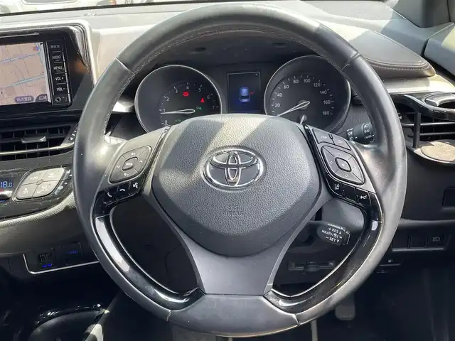トヨタ Ｃ－ＨＲ G－T LEDエディション 道東・釧路十勝 2017(平29)年 5.8万km ホワイトパールクリスタルシャイン 4WD/純正ナビ/ワンセグTV/バックカメラ/レーダークルーズコントロール/電子パーキング/シートヒーター /ブレーキホールド/ビルトインETC/オートライト/オートハイビーム/プッシュスタート/スマートキー/スペアキー/エンジンスターター/保証書/取扱説明書/フォグランプ/リアフォグ