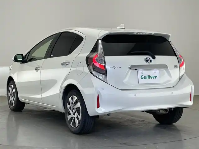 トヨタ アクア S スタイルブラック 愛知県 2021(令3)年 4万km ホワイトパールクリスタルシャイン 純正９型ナビ　フルセグＴＶ　ＨＤＭＩ　全方位カメラ　ＬＥＤオートライト　セーフティセンス　衝突軽減　　車線逸脱　コーナーセンサー　ミラー型前後ドラレコ　フォグランプ　プッシュスタート　ＵＳＢ　禁煙車