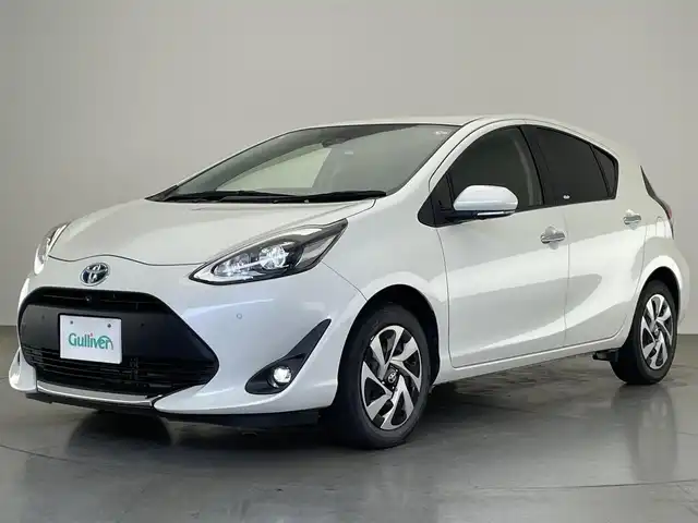 トヨタ アクア S スタイルブラック 愛知県 2021(令3)年 4万km ホワイトパールクリスタルシャイン 純正９型ナビ　フルセグＴＶ　ＨＤＭＩ　全方位カメラ　ＬＥＤオートライト　セーフティセンス　衝突軽減　　車線逸脱　コーナーセンサー　ミラー型前後ドラレコ　フォグランプ　プッシュスタート　ＵＳＢ　禁煙車