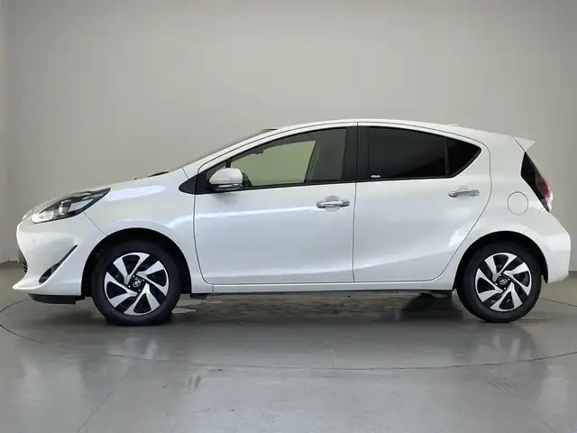 トヨタ アクア S スタイルブラック 愛知県 2021(令3)年 4万km ホワイトパールクリスタルシャイン 純正９型ナビ　フルセグＴＶ　ＨＤＭＩ　全方位カメラ　ＬＥＤオートライト　セーフティセンス　衝突軽減　　車線逸脱　コーナーセンサー　ミラー型前後ドラレコ　フォグランプ　プッシュスタート　ＵＳＢ　禁煙車