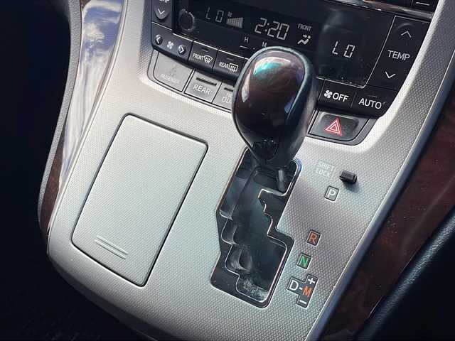 トヨタ ヴェルファイア 2．4Z 三重県 2013(平25)年 13万km ホワイトパールクリスタルシャイン ALPINE9型ナビ/ALPINE後席モニター/サンルーフ/オットマン/ETC/ステアリングリモコン/両側パワースライドドア/オートライト/コーナーセンサー/スペアキー/禁煙車