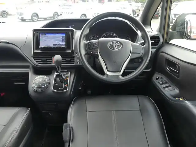 トヨタ ノア X 千葉県 2014(平26)年 8.2万km ダークシェリーマイカM 左パワースライドドア/右イージークローザードア/社外メモリーナビ/地デジTV/【DVD/CD再生機能　Bluetooth接続】/バックカメラ/後席用モニター/ETC/LEDヘッドライト/フォグライト/ウインカーミラー/スマートキー