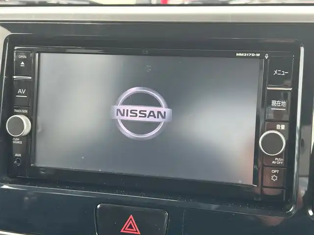 日産 デイズ ルークス ハイウェイスターX 大阪府 2018(平30)年 3.9万km ホワイトパール 純正ナビ　/   フルセグTV/CD/DVD/Bluetooth　/全方位モニター　/衝突軽減ブレーキ　/横滑り防止装置　/片側パワースライドドア　/アイドリングストップ/オートマチックハイビーム/純正14インチアルミホイール　/純正フロアマット　/プッシュスタート　/スマートキー　/ＥＴＣ　 /ＬＥＤ/禁煙車